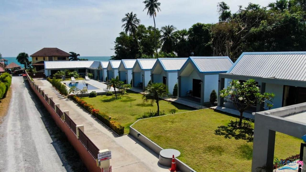 Cc Beach Resort Ban Na Dan  Esterno foto